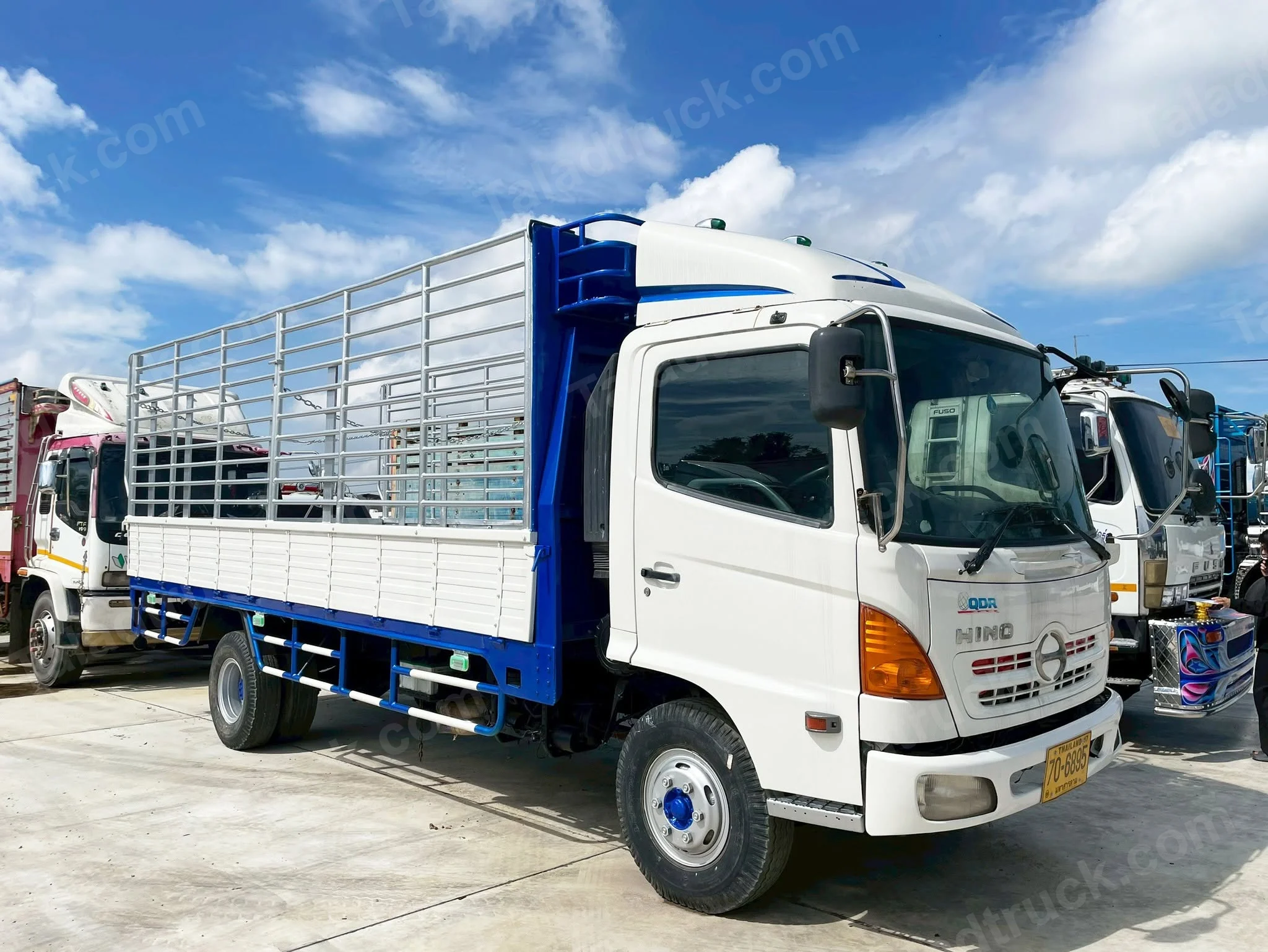 hino-fc4j-0976f203 image 2