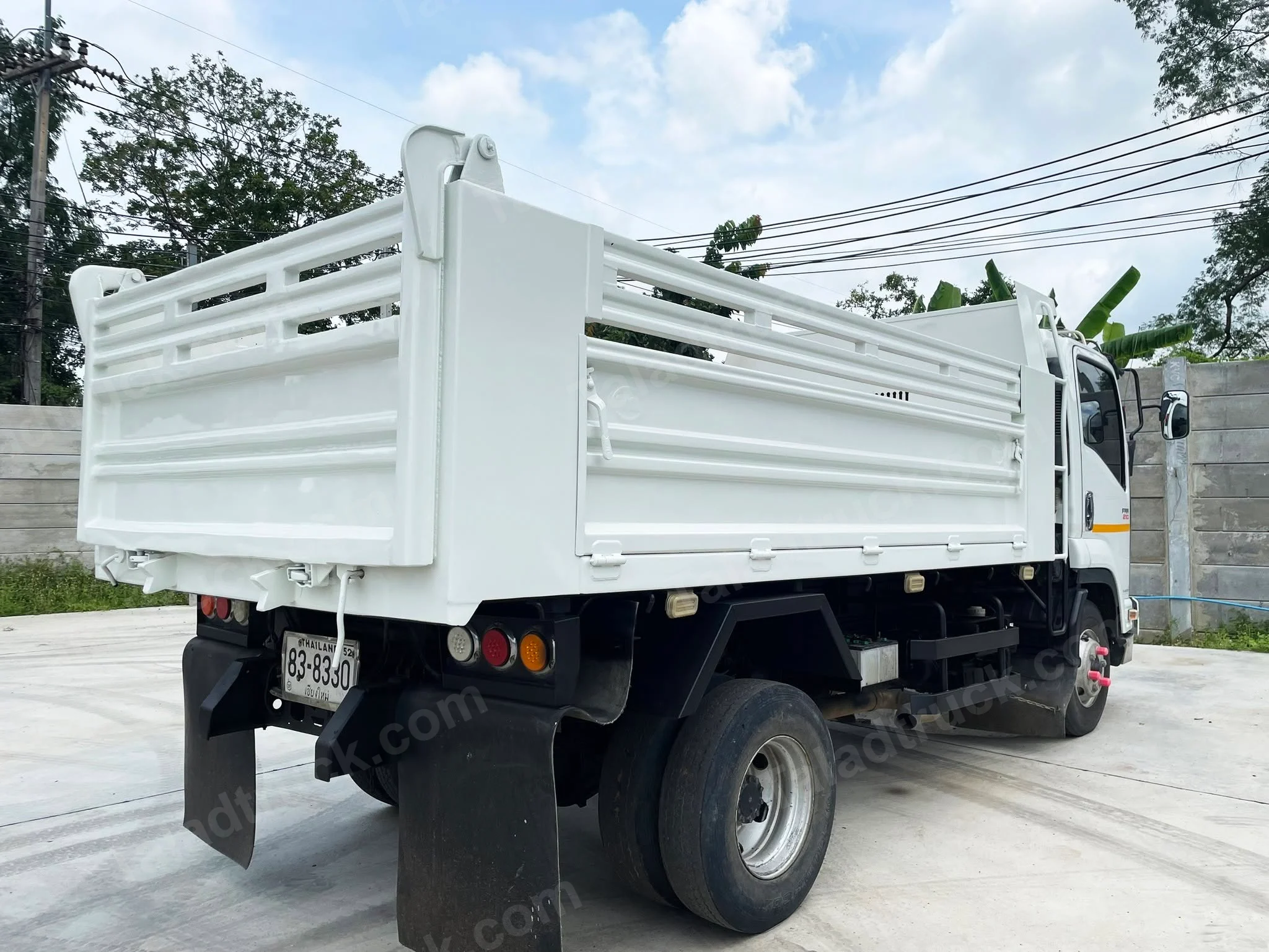 isuzu-frr90-1ff8e8c7 image 2
